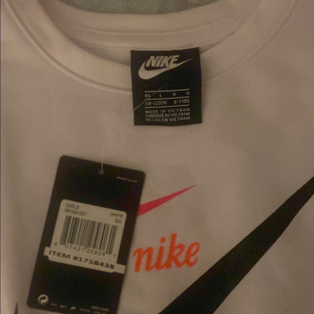 Nike White Cropped Sweatshirt - Picture 3 of 3
